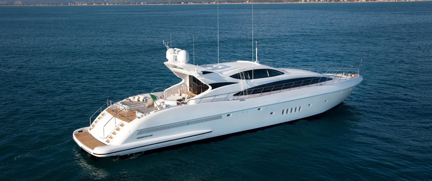 mangusta 105 yacht price